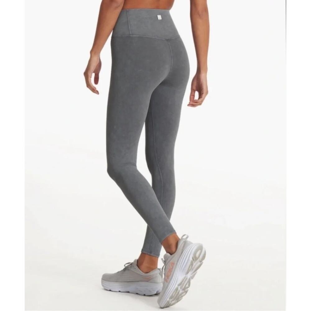 Vuori Washed Studio Performance Legging  Washed Charcoal Women's M